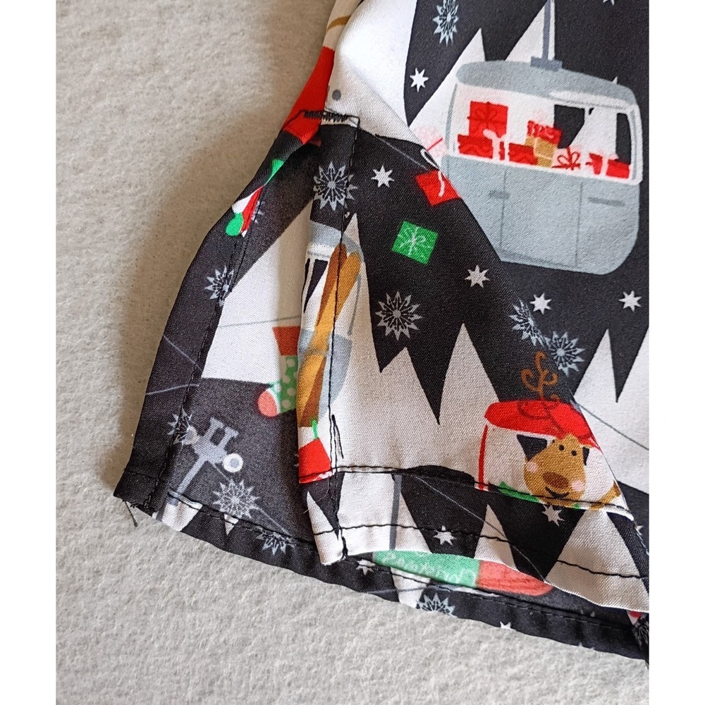 White Cross Medical Scrub Top Women's Size XS Christmas Cartoon Reindeer Holiday - Picture 7 of 10